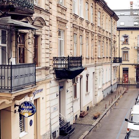 Apartments Near Potocki Palace Lviv Kültér fotó