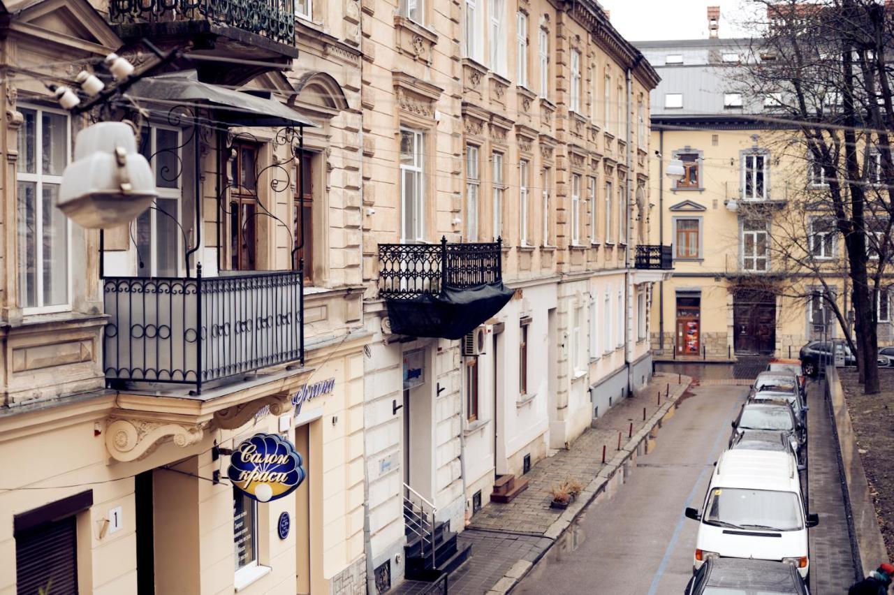 Apartments Near Potocki Palace Lviv Kültér fotó