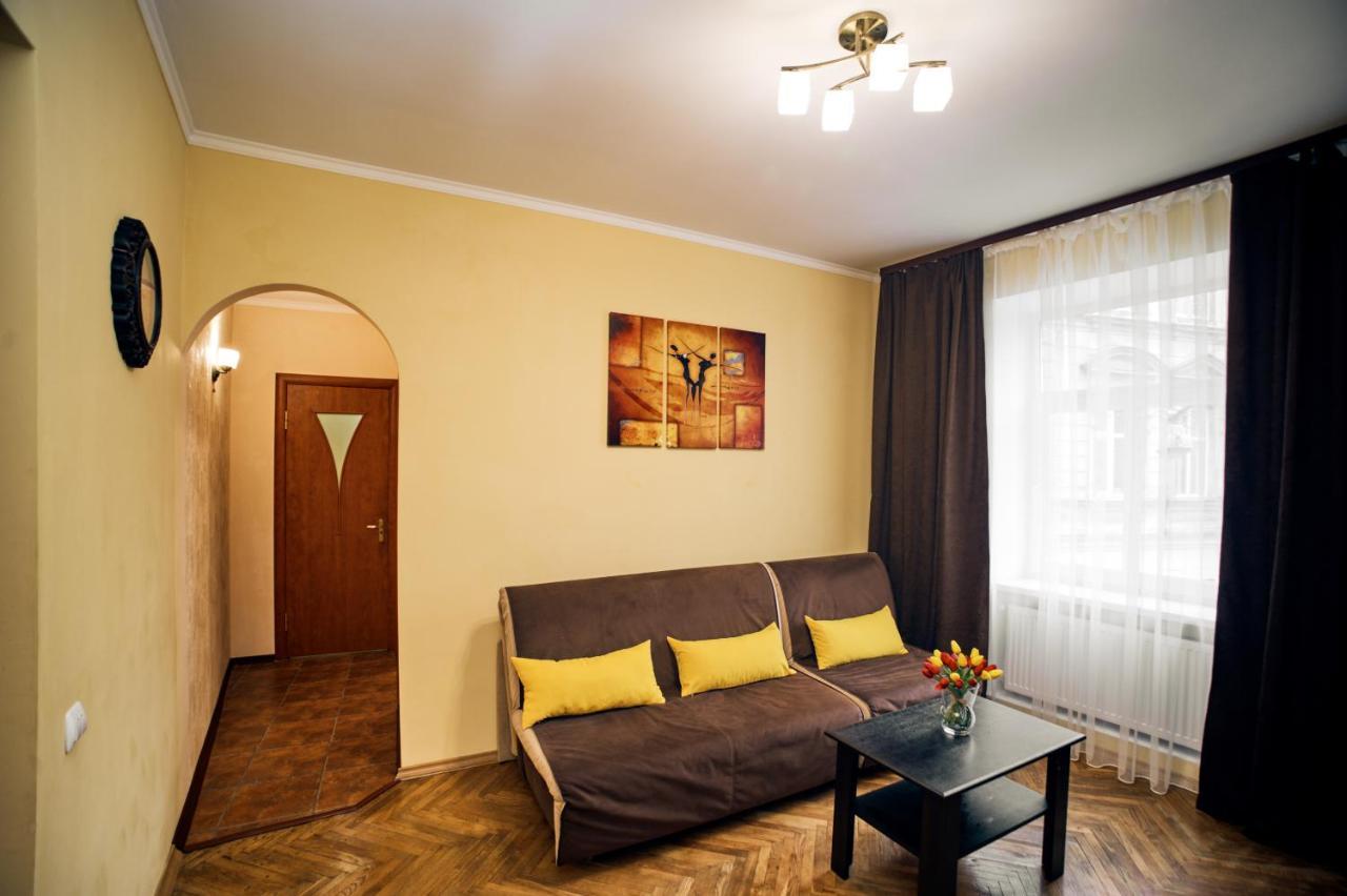 Apartments Near Potocki Palace Lviv Kültér fotó