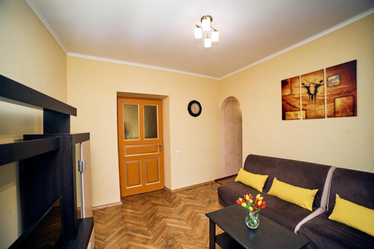 Apartments Near Potocki Palace Lviv Kültér fotó